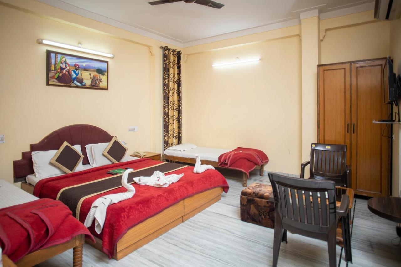 Hotel Dimple International Udaipur Dış mekan fotoğraf